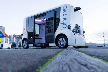 the first autonomous shuttle service